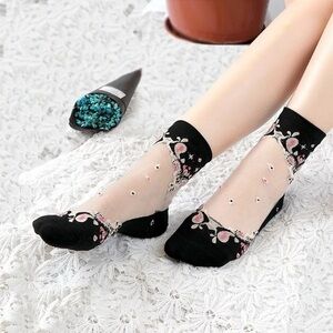Floral Sheer Ankle‎ Socks - Black